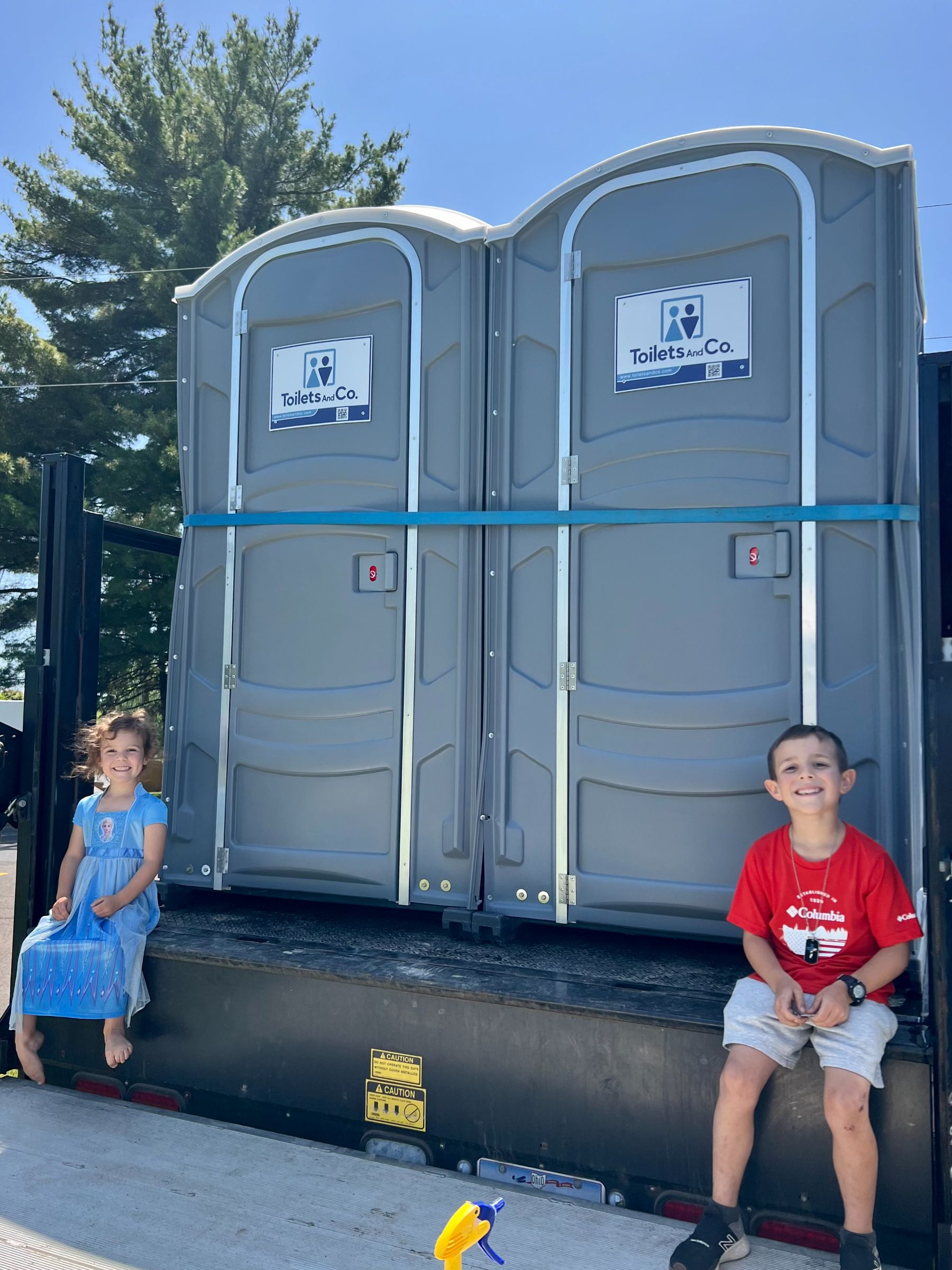 “How Much?” Portable Toilet Rental Prices in Dayton, OH Toilets and Co.